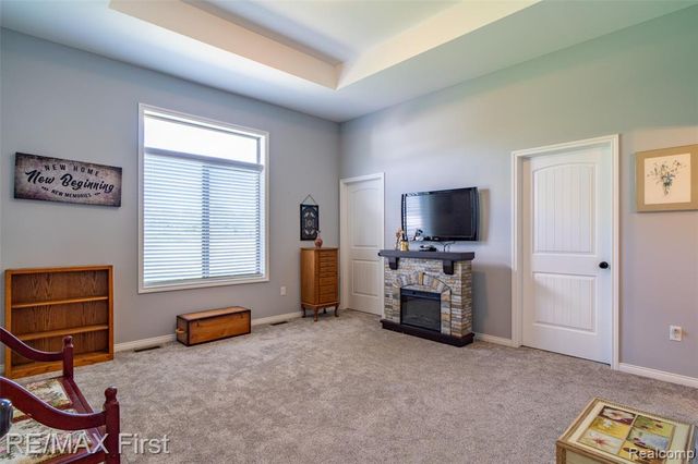 7065 Dryden Road, Almont, MI 48003