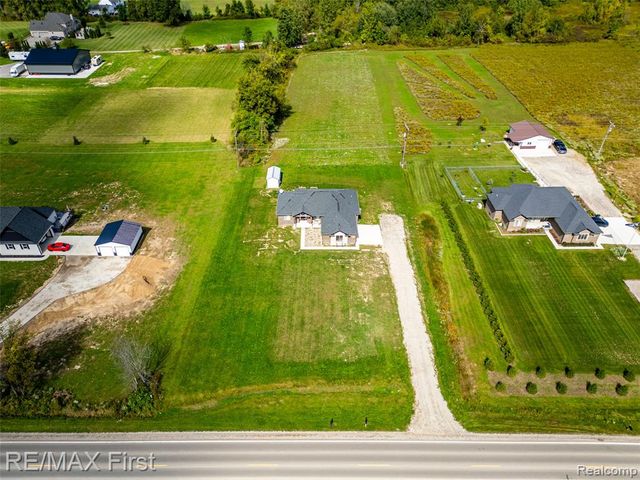 7065 Dryden Road, Almont, MI 48003