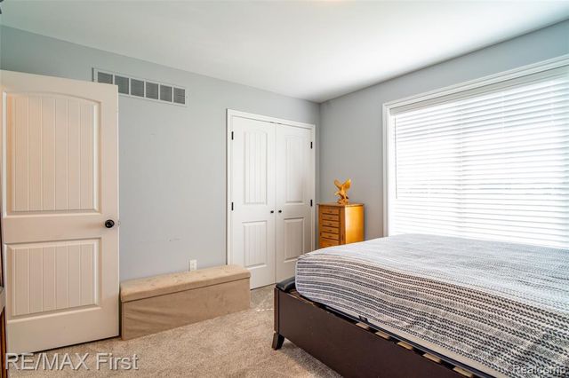 7065 Dryden Road, Almont, MI 48003