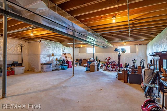 7065 Dryden Road, Almont, MI 48003