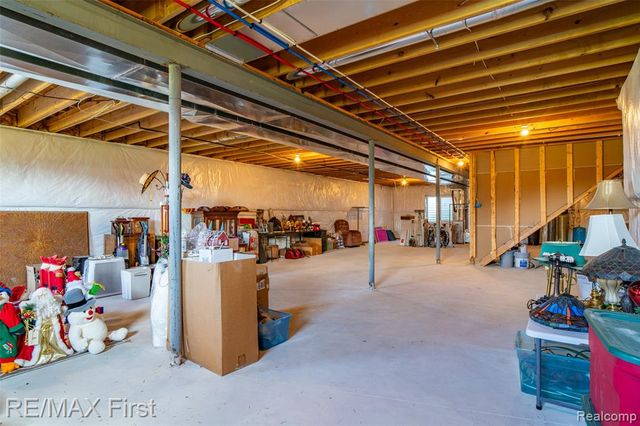 7065 Dryden Road, Almont, MI 48003