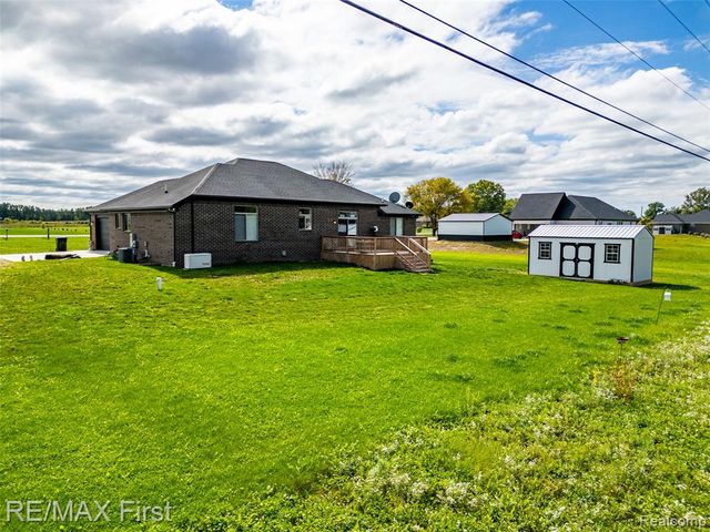 7065 Dryden Road, Almont, MI 48003