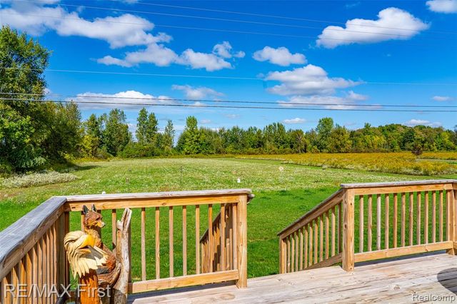7065 Dryden Road, Almont, MI 48003