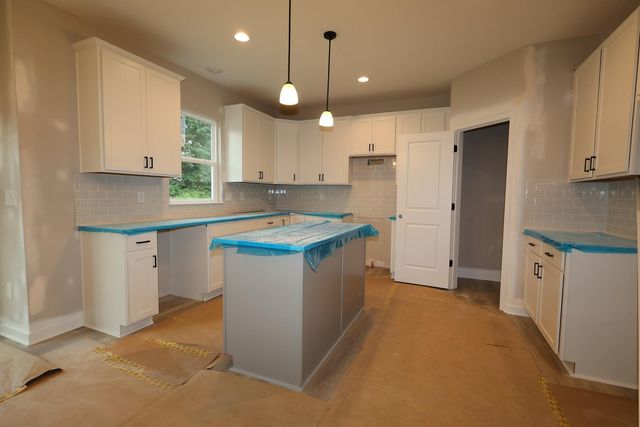 322 Royal Fern Lane, Lewis Center, OH 43035