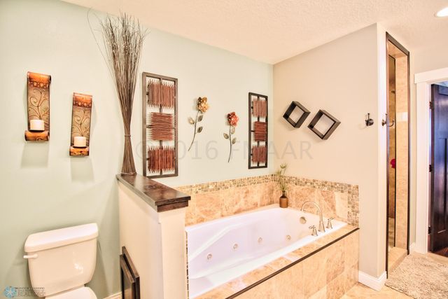 7229 15th Street S, Fargo, ND 58104