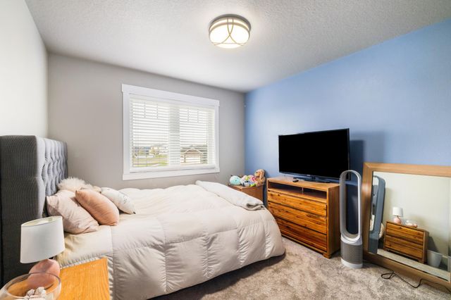 7229 15th Street S, Fargo, ND 58104