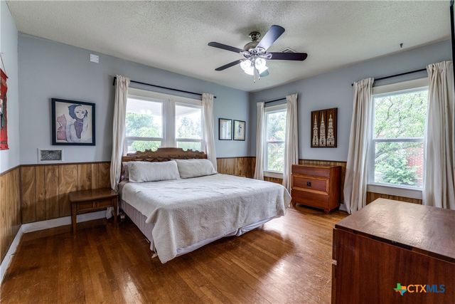 1106 S 11th Street, Temple, TX 76504