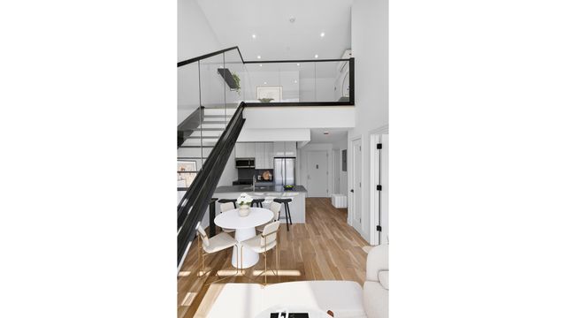 3165 14th St, New York City, NY 11106