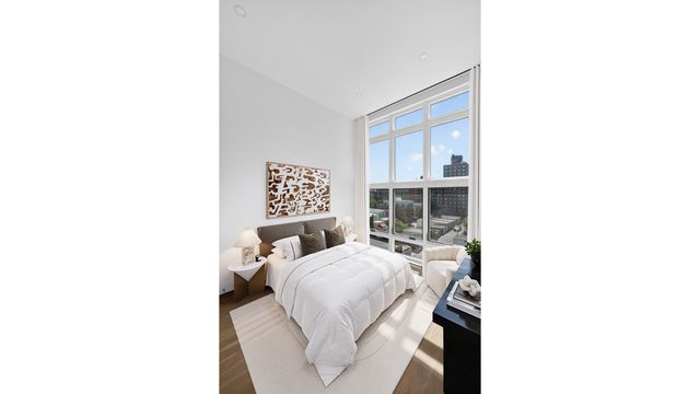 3165 14th St, New York City, NY 11106