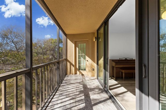 3076 EASTLAND BOULEVARD 404, Clearwater, FL 33761