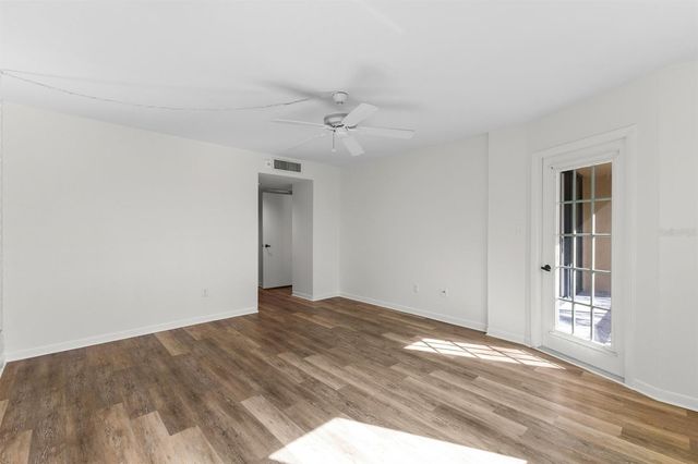 3076 EASTLAND BOULEVARD 404, Clearwater, FL 33761