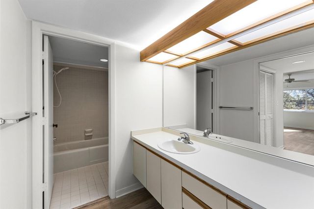 3076 EASTLAND BOULEVARD 404, Clearwater, FL 33761