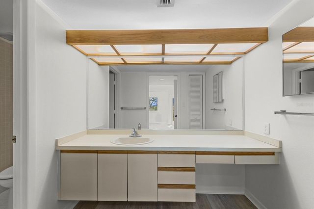 3076 EASTLAND BOULEVARD 404, Clearwater, FL 33761