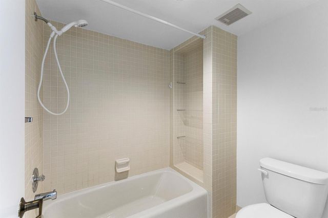 3076 EASTLAND BOULEVARD 404, Clearwater, FL 33761