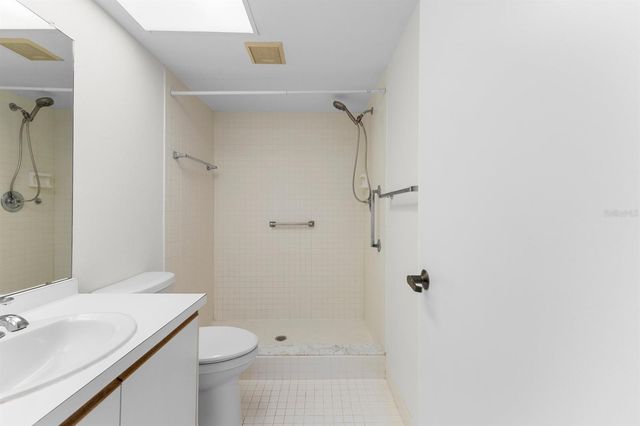 3076 EASTLAND BOULEVARD 404, Clearwater, FL 33761