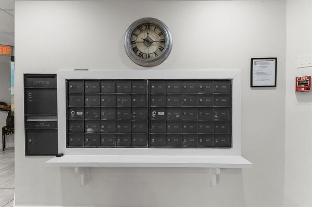 3076 EASTLAND BOULEVARD 404, Clearwater, FL 33761