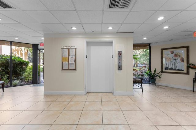 3076 EASTLAND BOULEVARD 404, Clearwater, FL 33761