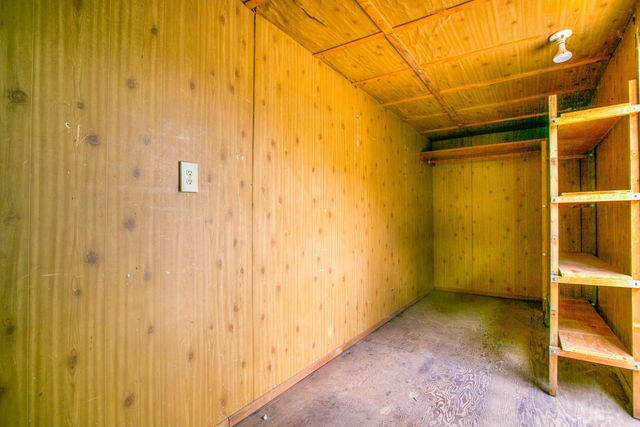 127 W Ave B, San Angelo, TX 76903