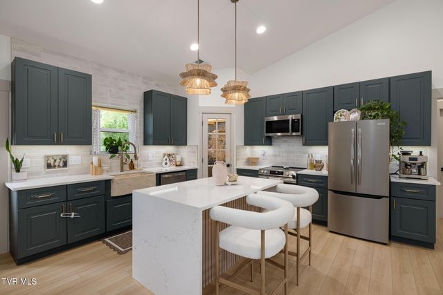 828 East Mckee East Street, Greeneville, TN 37743