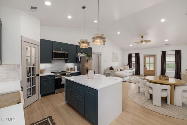 828 East Mckee East Street, Greeneville, TN 37743