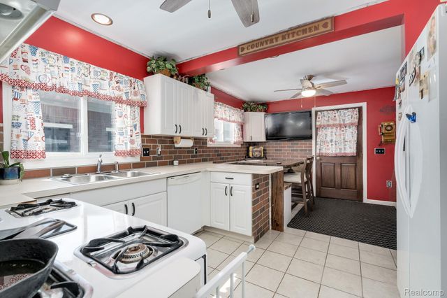 18435 Glenmore, Redford Charter Township, MI 48240