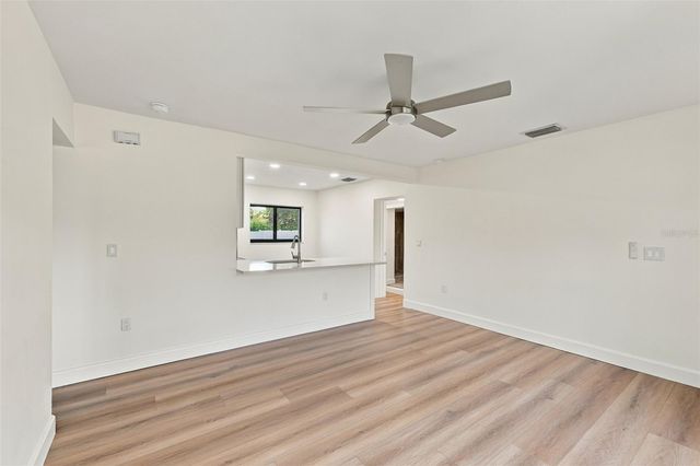 3215 W DEWEY STREET, Tampa, FL 33607