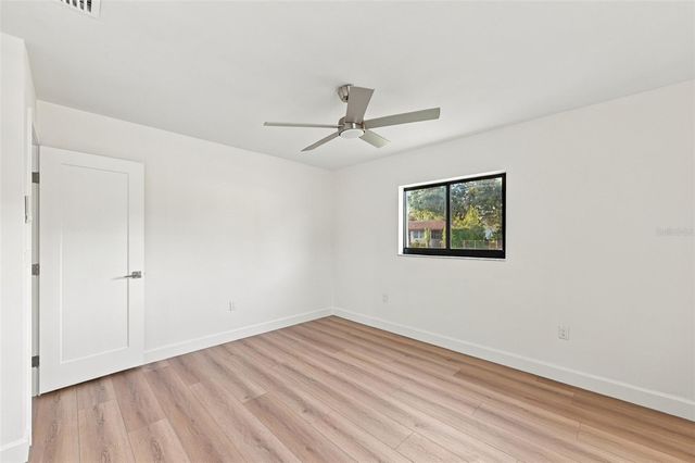 3215 W DEWEY STREET, Tampa, FL 33607