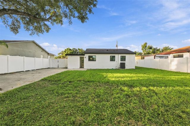 3215 W DEWEY STREET, Tampa, FL 33607