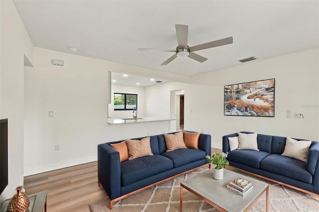 3215 W DEWEY STREET, Tampa, FL 33607