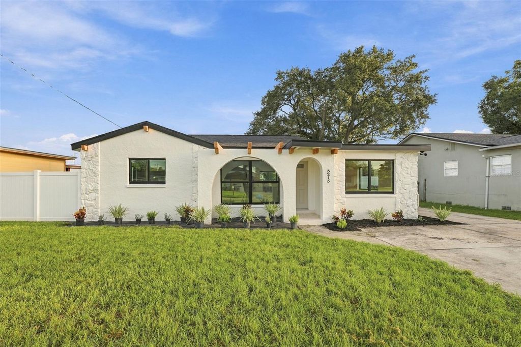3215 W DEWEY STREET, Tampa, FL 33607