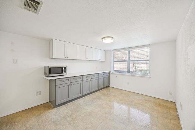 816 Donna Drive, Hurst, TX 76053