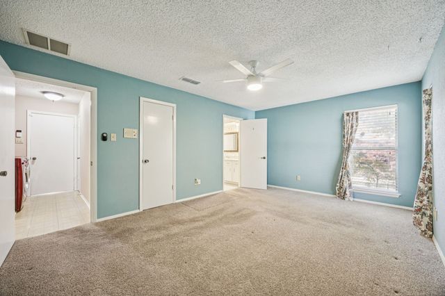 816 Donna Drive, Hurst, TX 76053