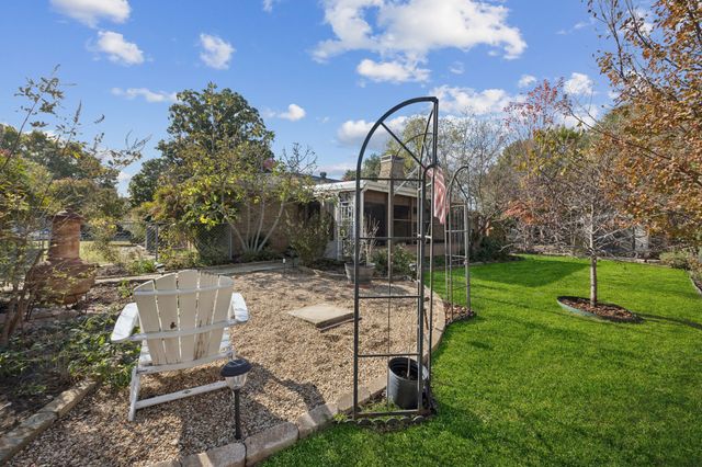 816 Donna Drive, Hurst, TX 76053