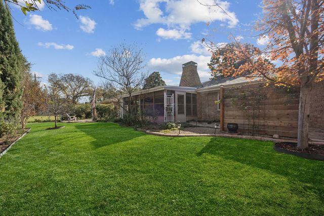 816 Donna Drive, Hurst, TX 76053