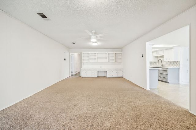 816 Donna Drive, Hurst, TX 76053