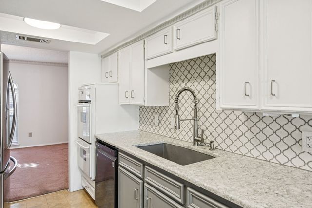 816 Donna Drive, Hurst, TX 76053