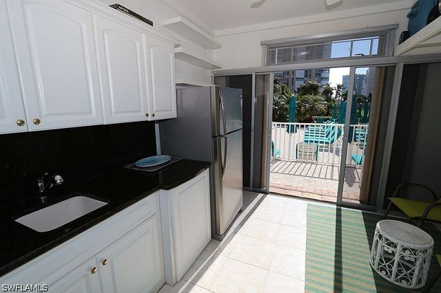 4041 Gulf Shore BLVD N 301, Naples, FL 34103