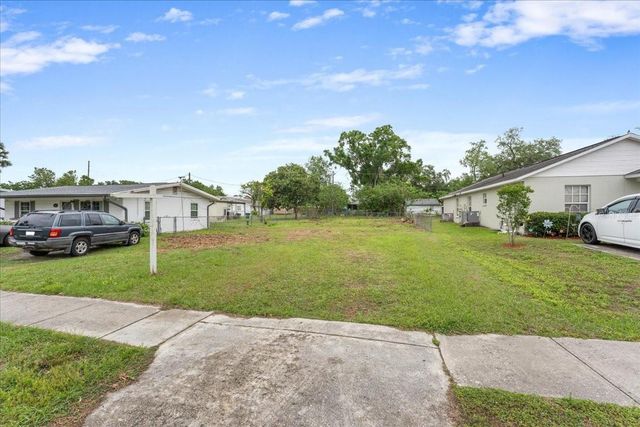 5540 8TH STREET, Zephyrhills, FL 33542