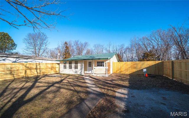 15775 Hallmark Lane, St Robert, MO 65584