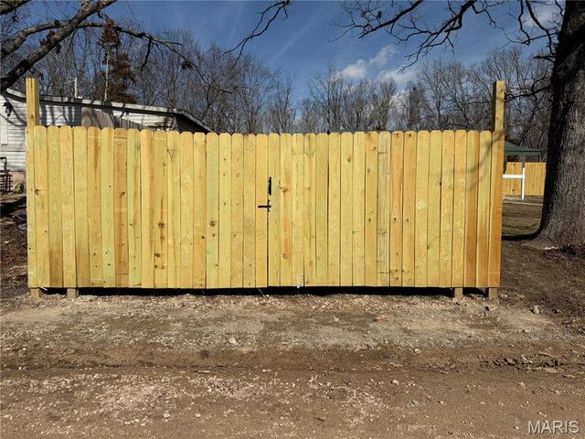 15775 Hallmark Lane, St Robert, MO 65584