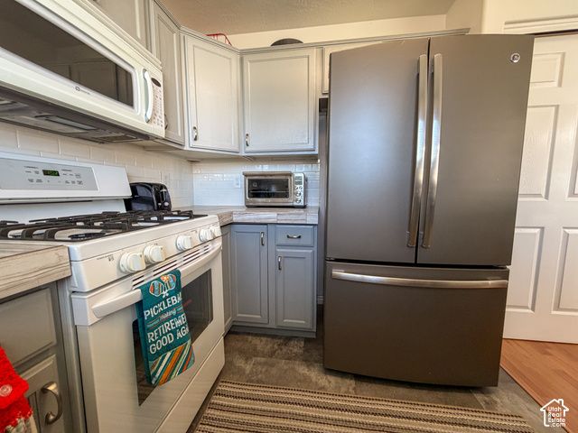 4040 W 5075 S, Roy, UT 84067