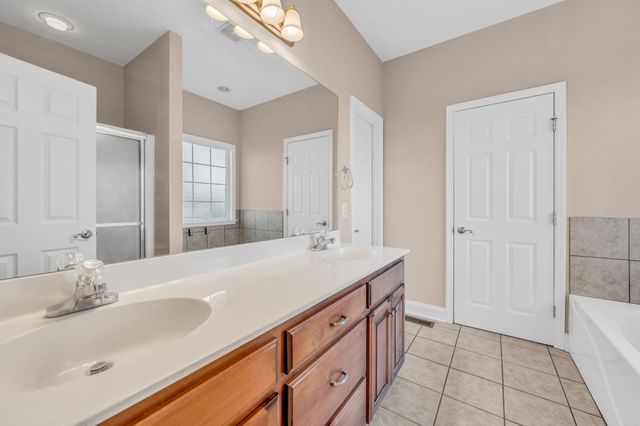 1300 Bantry Dr, Smyrna, TN 37167