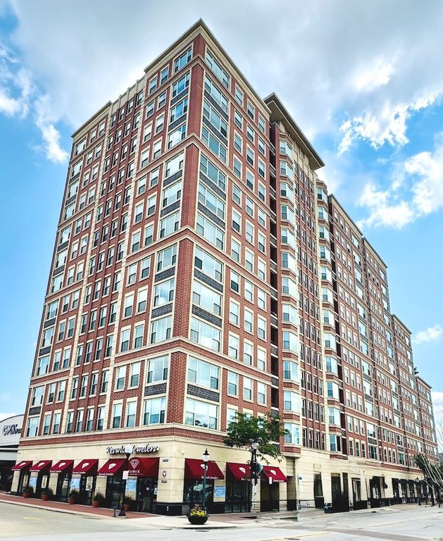 77 S Evergreen Avenue 407, Arlington Heights, IL 60005