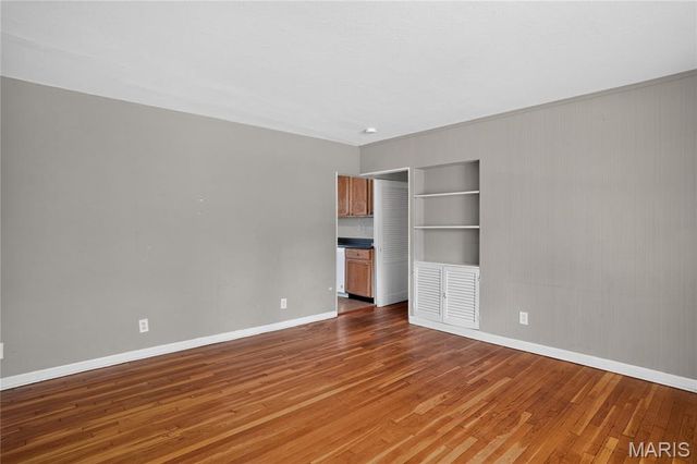 9835 Portage Drive, St Louis, MO 63136