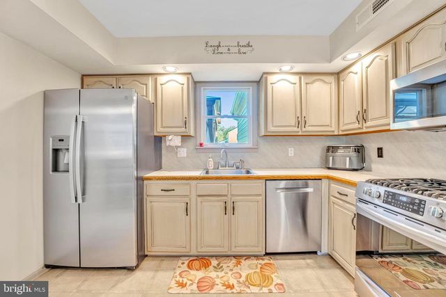 2171 STANTON AVE, Franklinville, NJ 08322
