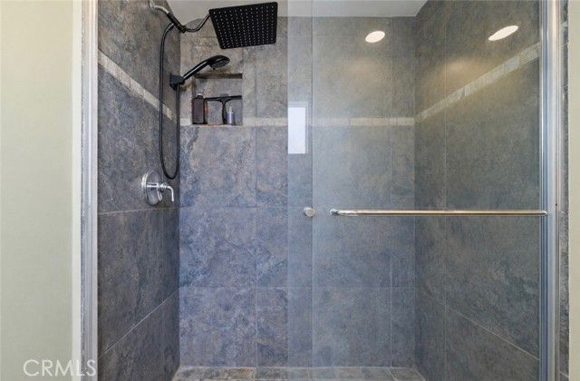 28975 Lotusgarden Dr, Canyon Country (santa Clarita), CA 91387