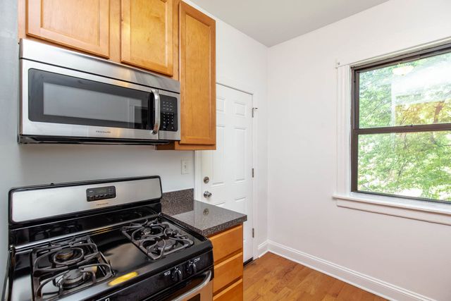 1911 W Foster Avenue 2, Chicago, IL 60640