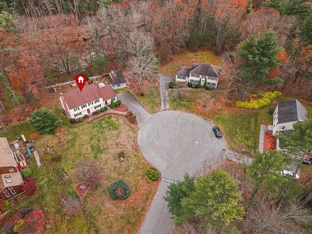 10 Woodchuck Lane, North Andover, MA 01845