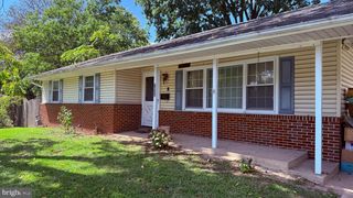 7922 CRAIN HWY S, Glen Burnie, MD 21061