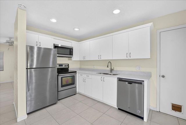10100 NW 71st Place, Tamarac, FL 33321